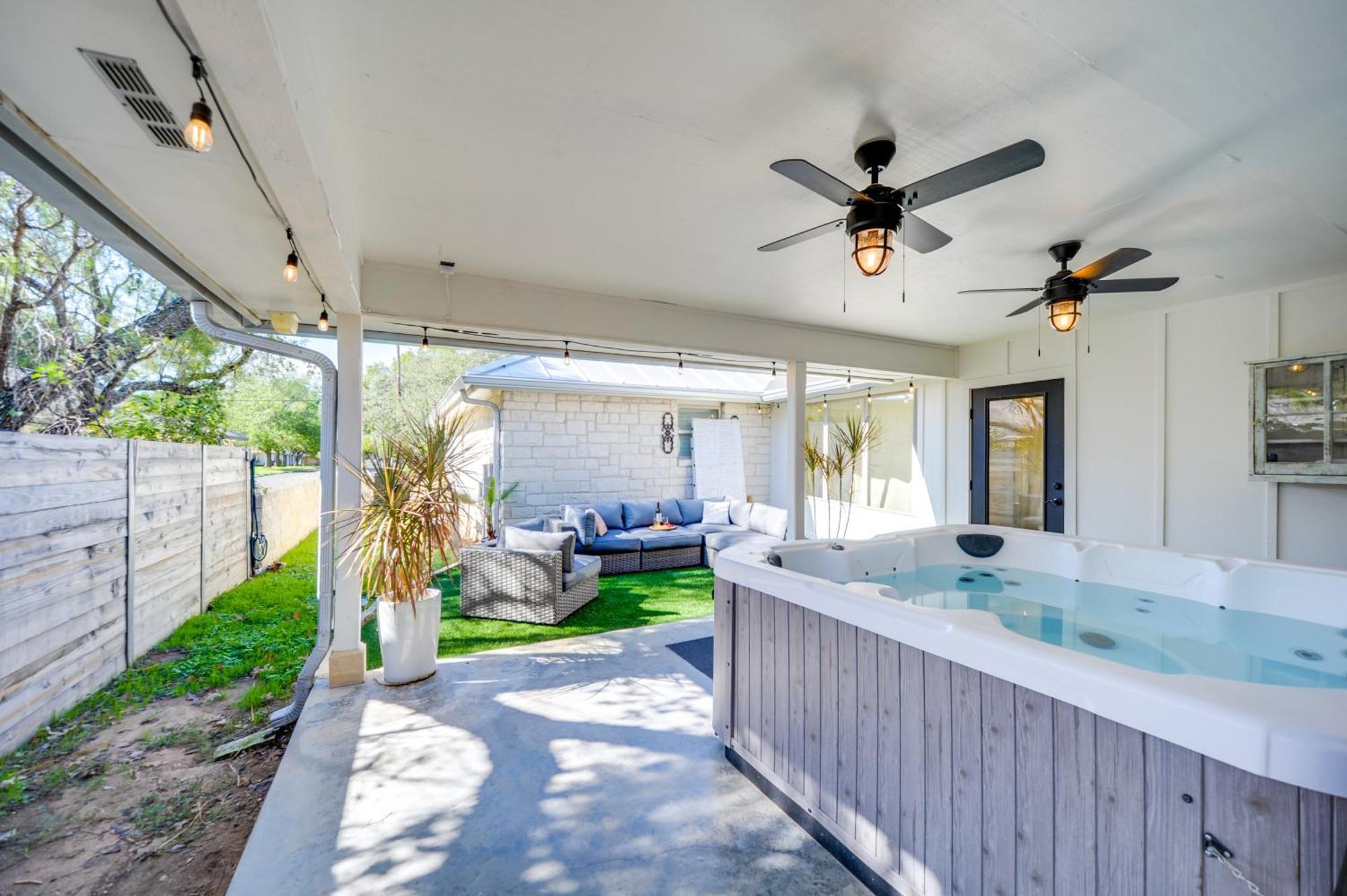 Fredericksburg Regan Cottage With Hot Tub! Bagian luar foto